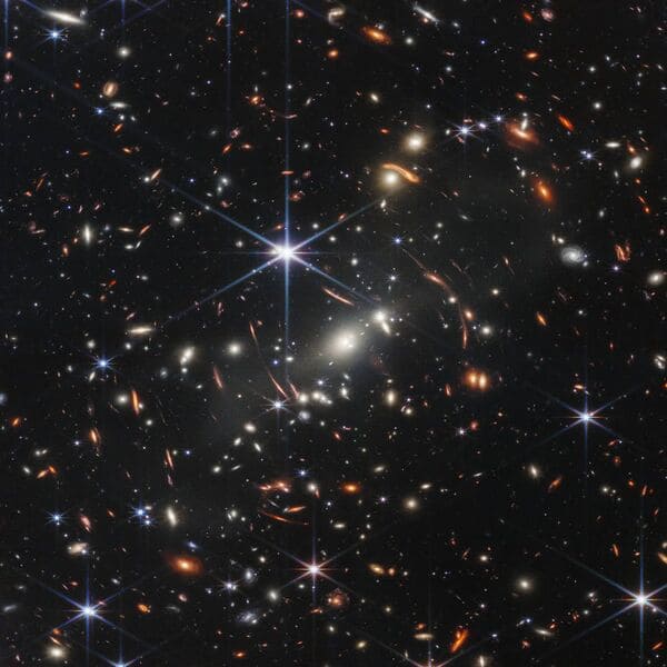 Imaginea SMACS 0723 obținută cu telescopul James Webb