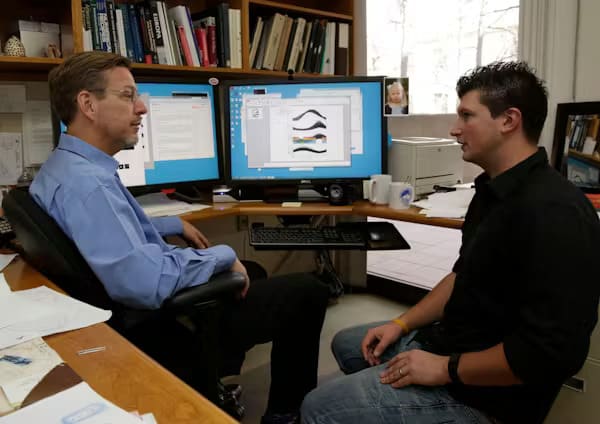 Mike Brown si Konstantin Batygin